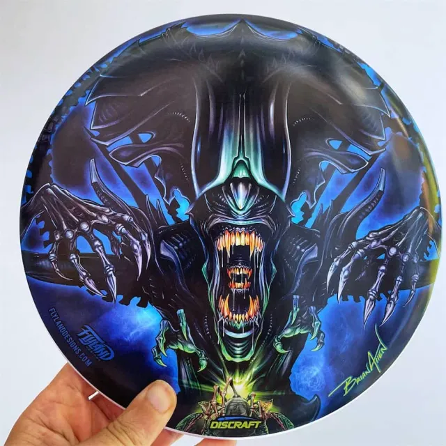 FlylLand Designs Alien Buzzz discgolfdisc SuperColor signerad